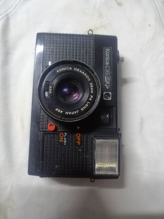 Aparat fotograficzny Konica C35 EFP