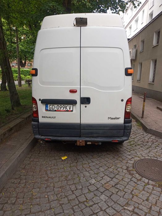 Samochód ciężarowy renault master