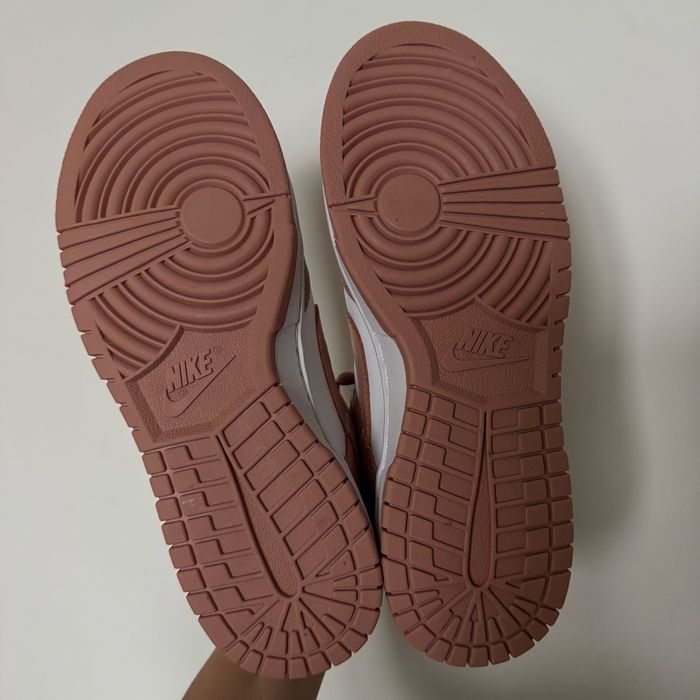 Оригінал! Кросівки Nike dunk low us8.5 39