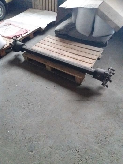 нова вісь до прицепа та іншоі техніки.