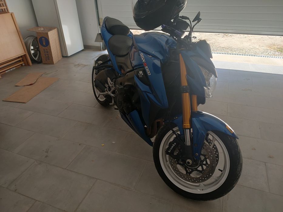 Suzuki gsxs 1000 2016