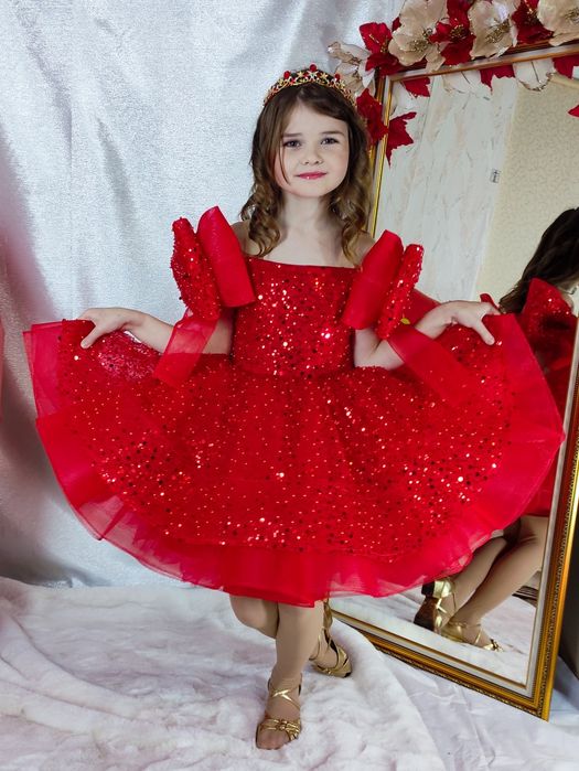 Червона сукня на зріст 122-128