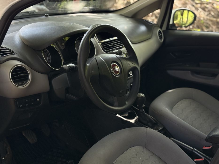 Fiat Linea 2013 рік 1.4 газ/бензин