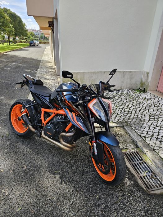 Super duke 1290 r