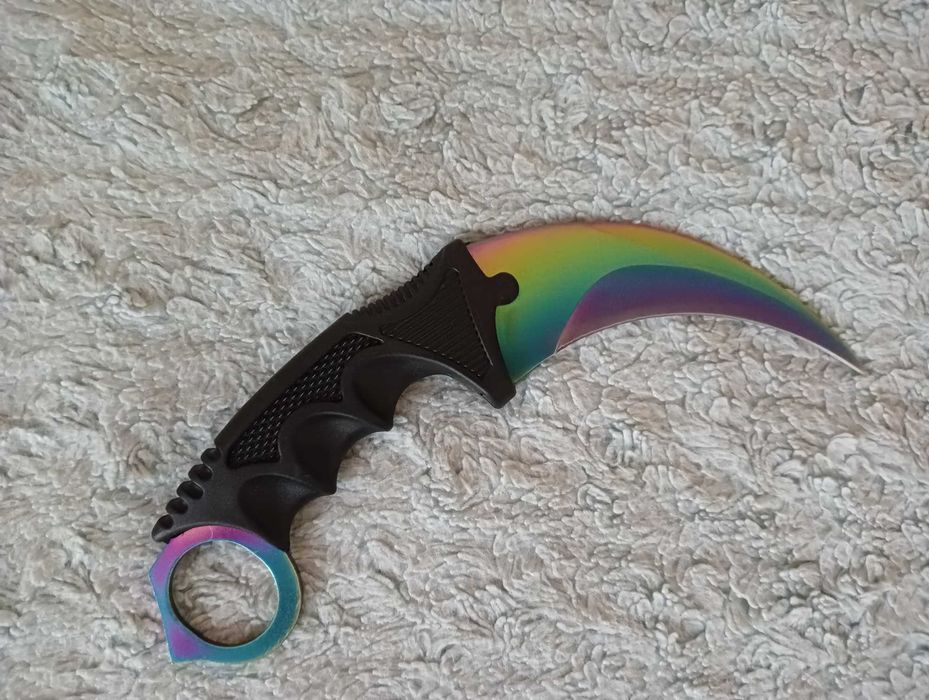 Nóż Karambit Fade Counter-Strike