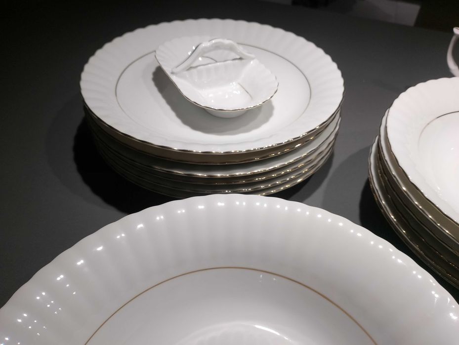 Zestaw obiadowy Chodzież osób