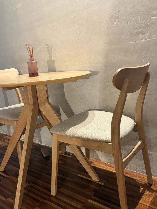 mesa com duas cadeiras 80cm