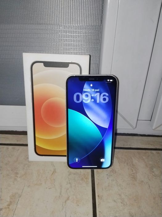 iPhone 12 bdb stan