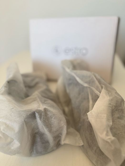 Нові шкіряні сандалі ESTRO