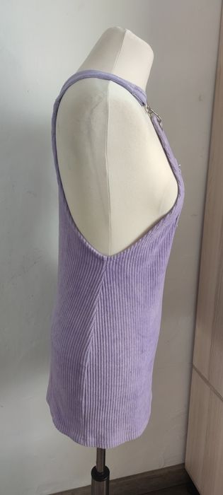 Fioletowa sukienka ogrodniczka