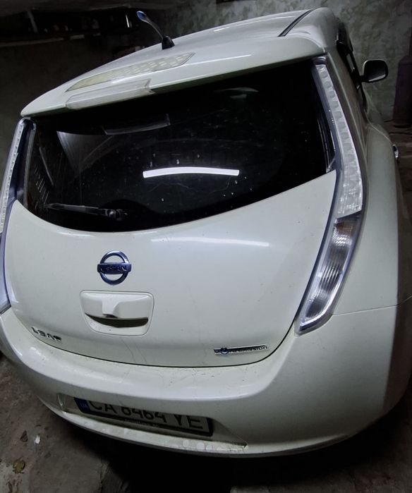 Nissan leaf 2011р
