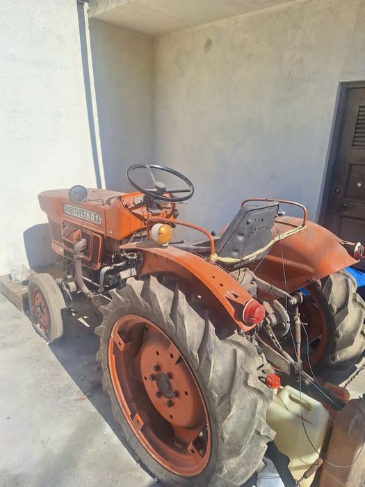 Trator Kubota L1501 com alfaias