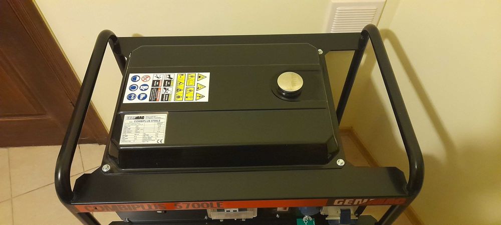 Дизельный генератор Genmac Сombiplus 5700LE (5,5 кВт)