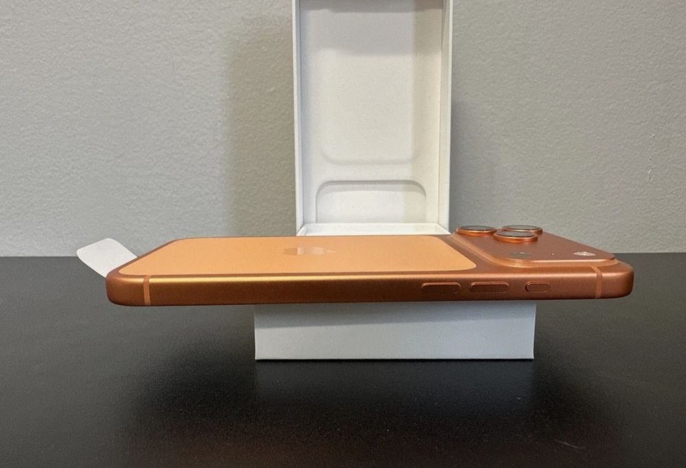 iPhone 17 Pro Max 256Gb Cosmic Orange