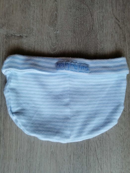 2 gorros, recém nascido