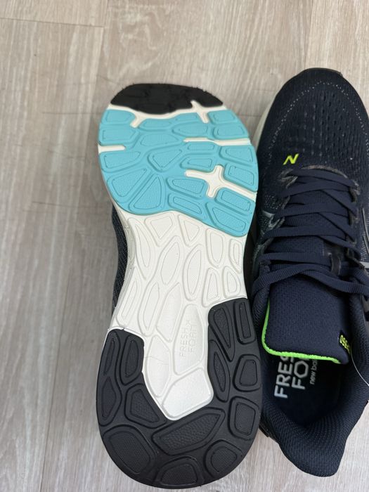 Продам кросівки New Balance Fresh Foam 880