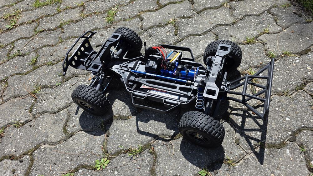 Traxxas Slash 4x4 Ultimate + 3x LiPo 3S + ładowarka