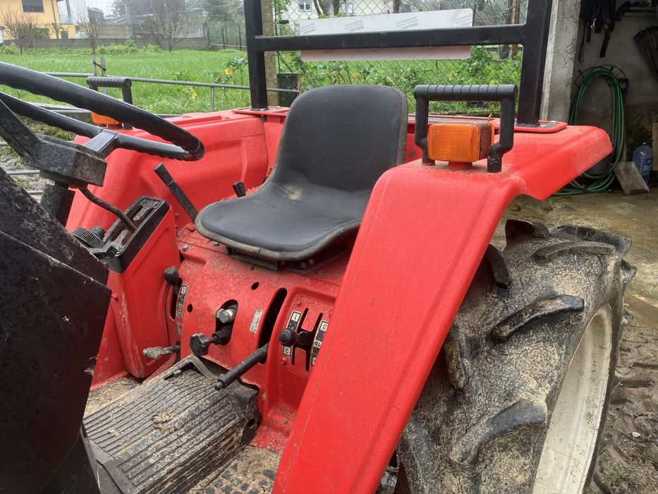 Trator Yanmar F20D 4x4