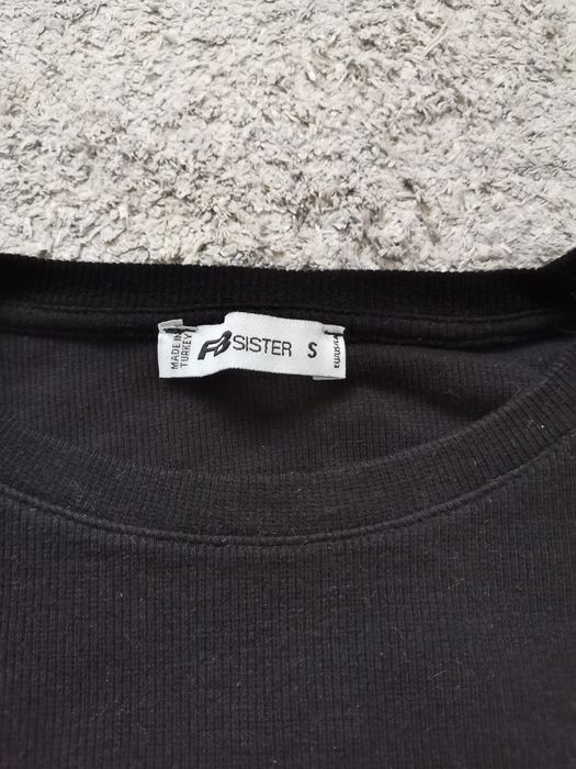 Czarny crop top S 36 wiązany na placach New Yorker długi rękaw