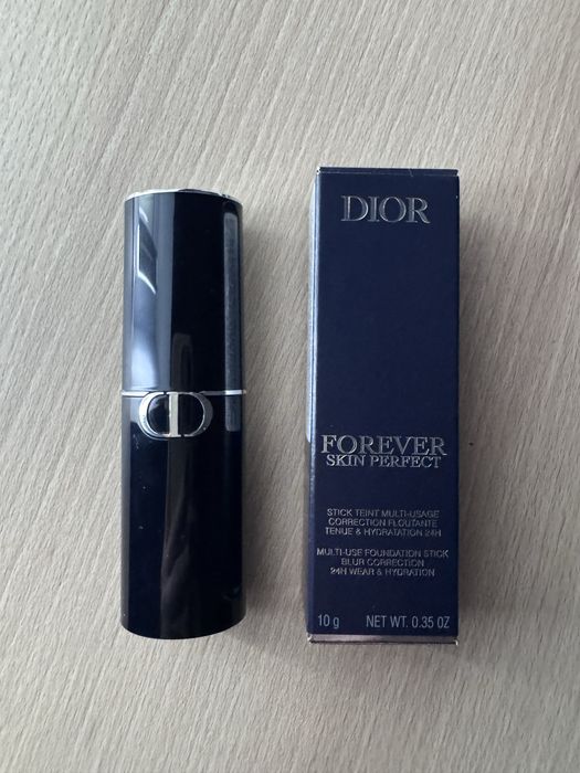 Тональний стік Dior skin Forever