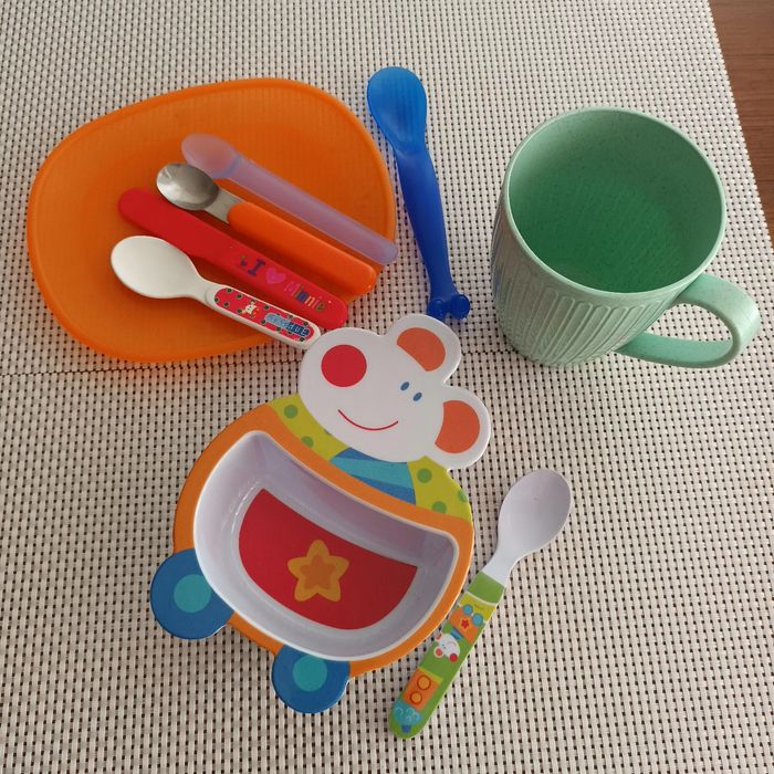Pratos conjunto bebê.