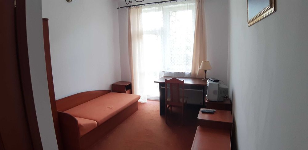 pokój jednoosobowy z prywatną łazienką   950 zł w cenie media