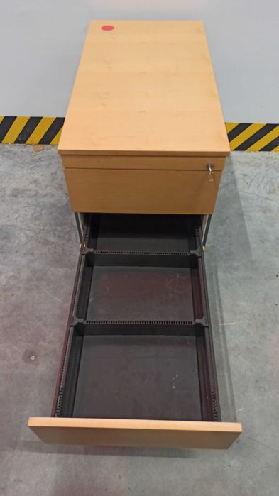 szafka biurowa na kółkach