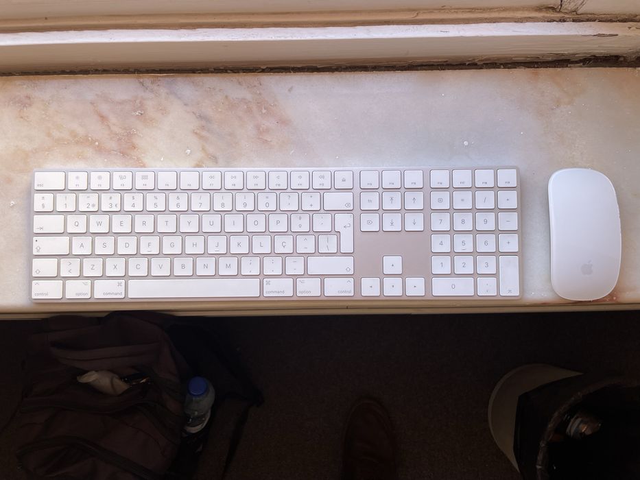 Conjunto magic keyboard e magic mouse