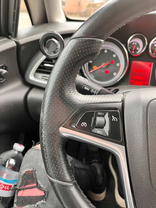 Opel Astra J OPC 2010 1.7 Дизель МТ