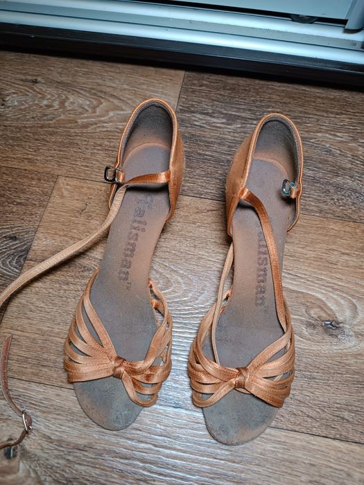 Туфлі для латиноамериканської програми. Талісман.