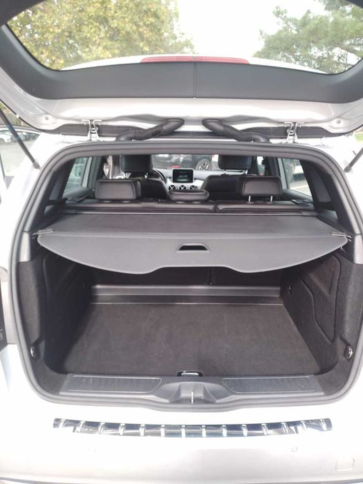 mercedes B 180 URBAN nacional unica dona