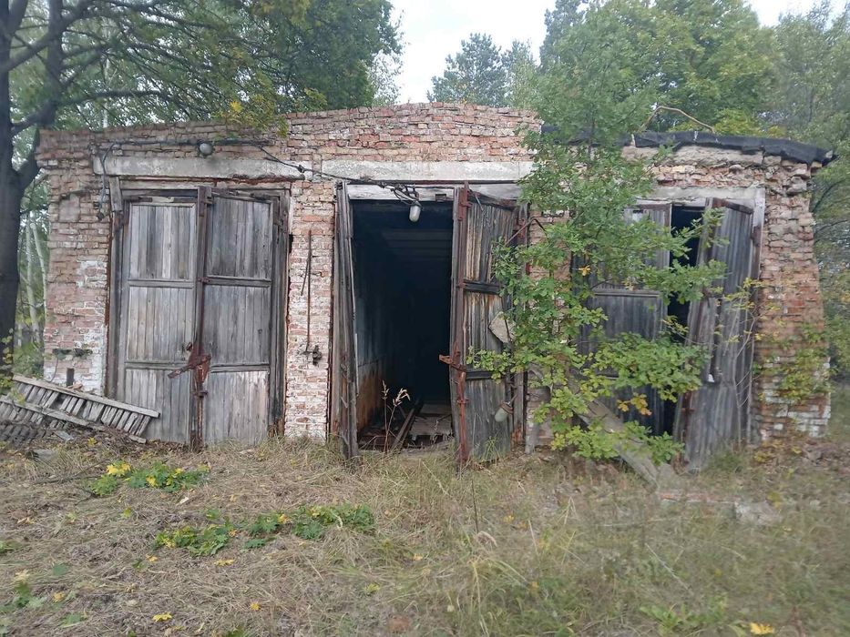 Демонтаж знесення будівель та конструкцій розбирання стін недорого