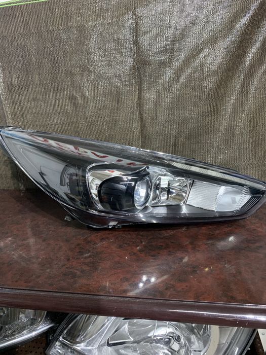 Ford focus st rs mk3 bi - xenon 14 фара права нова