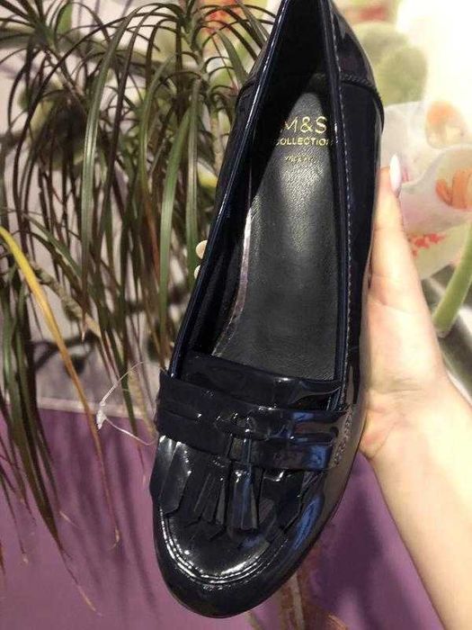 Стильні жіночі лофери m&s