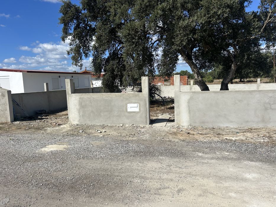 Empreiteiro/ Pedreiro - Obras e remodelacões