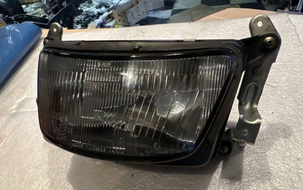 Lampa Przód Przednia Suzuki RF 600 RF600