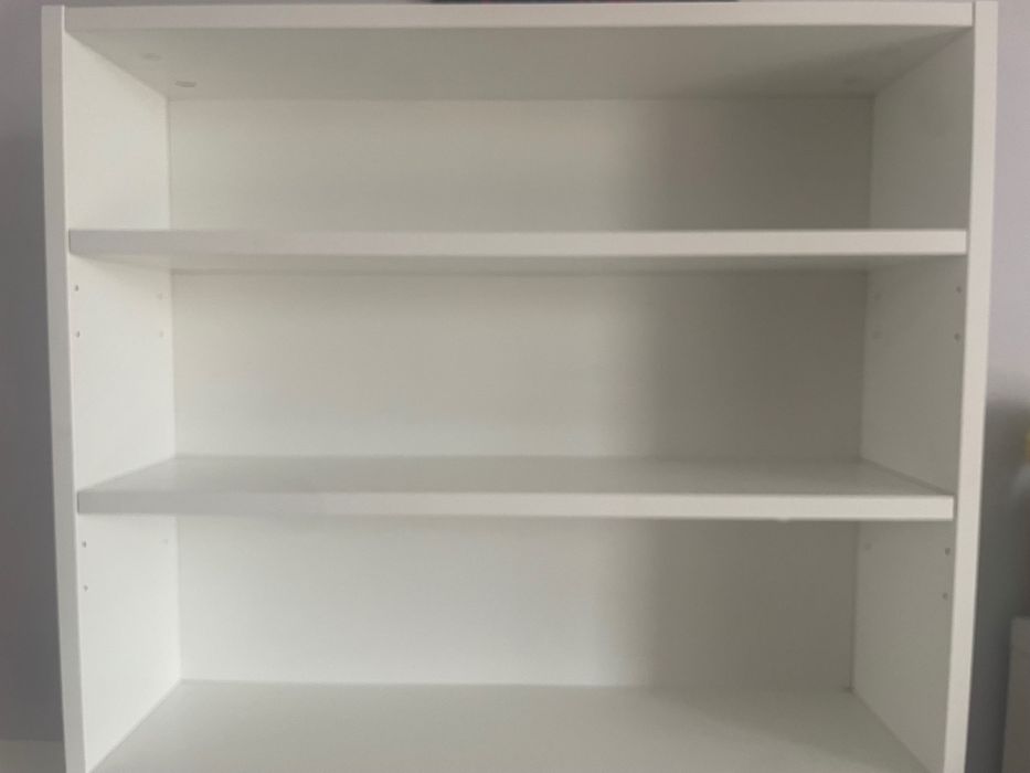Biurko z regałem IKEA dla dziecka - regulowane