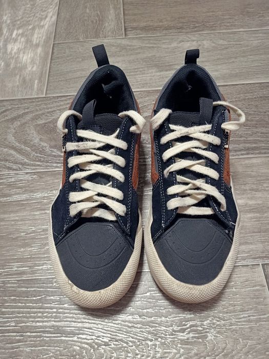 Продам кросівки  Vans.