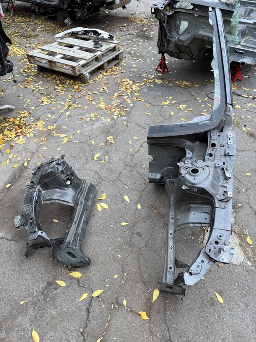 Четверти передние Mazda 6 GL 2018-2022