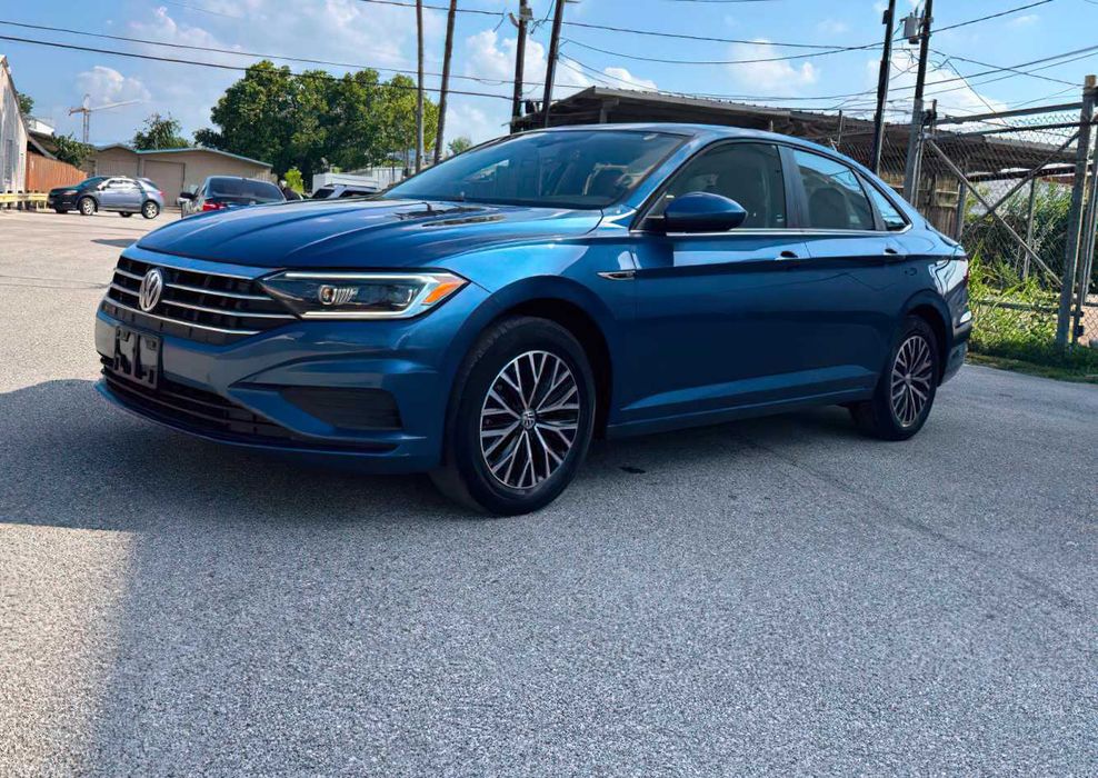 Volkswagen Jetta      2020