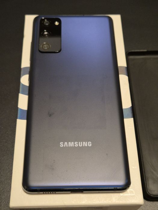 Smartfon Samsung Galaxy S20 FE 5G  6 + 128GB
