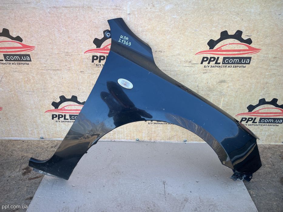 Mazda 3 BK 2003-2009 HB Крыло переднее правое поворотник