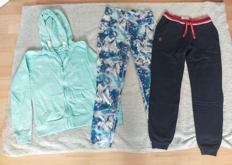 Zestaw ubrań dla dziewczynki 146/152