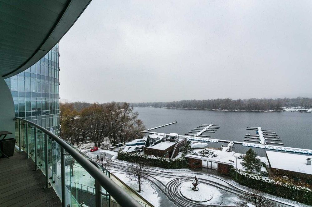 Продаж 3-к квартири в ЖК бізнес класу Riviera Riverside, Р. Окіпної 18