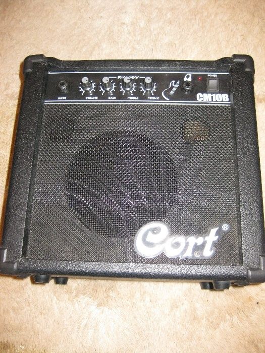 Продаётся комбоусилитель для бас - гитары Cort CM 10 В б/у в идеале