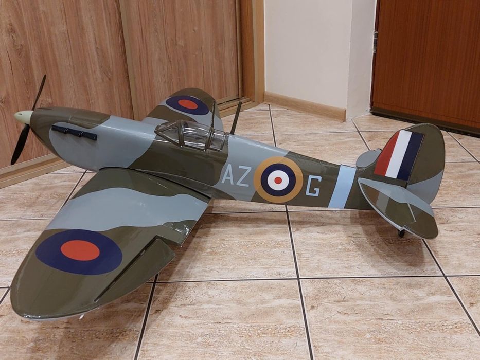 Gotowy model Spitfire