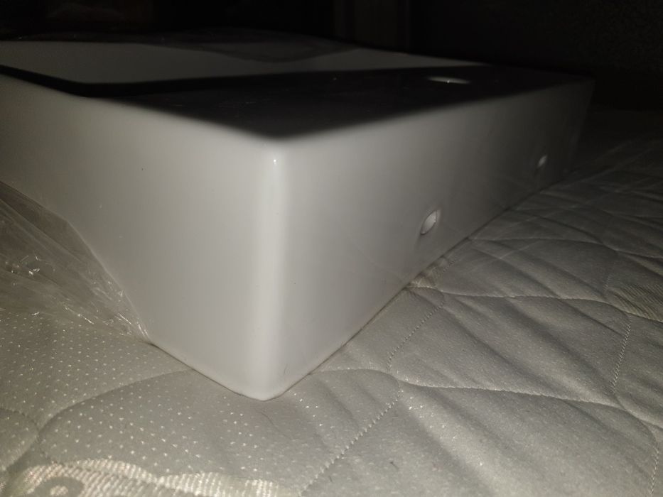 Умывальник Gina из