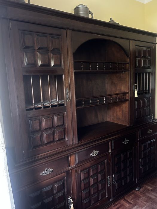 Louceiro antigo de boa madeira