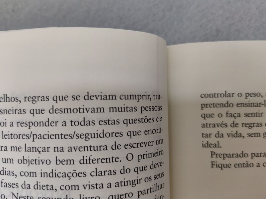 Livro " As Regras de Ouro da Nutricionista Ágata Roquette"