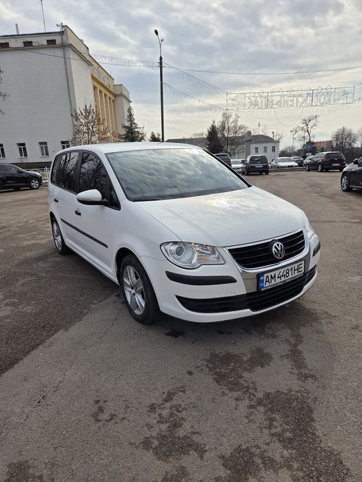 Продам Volkswagen Touran  2009 рік
